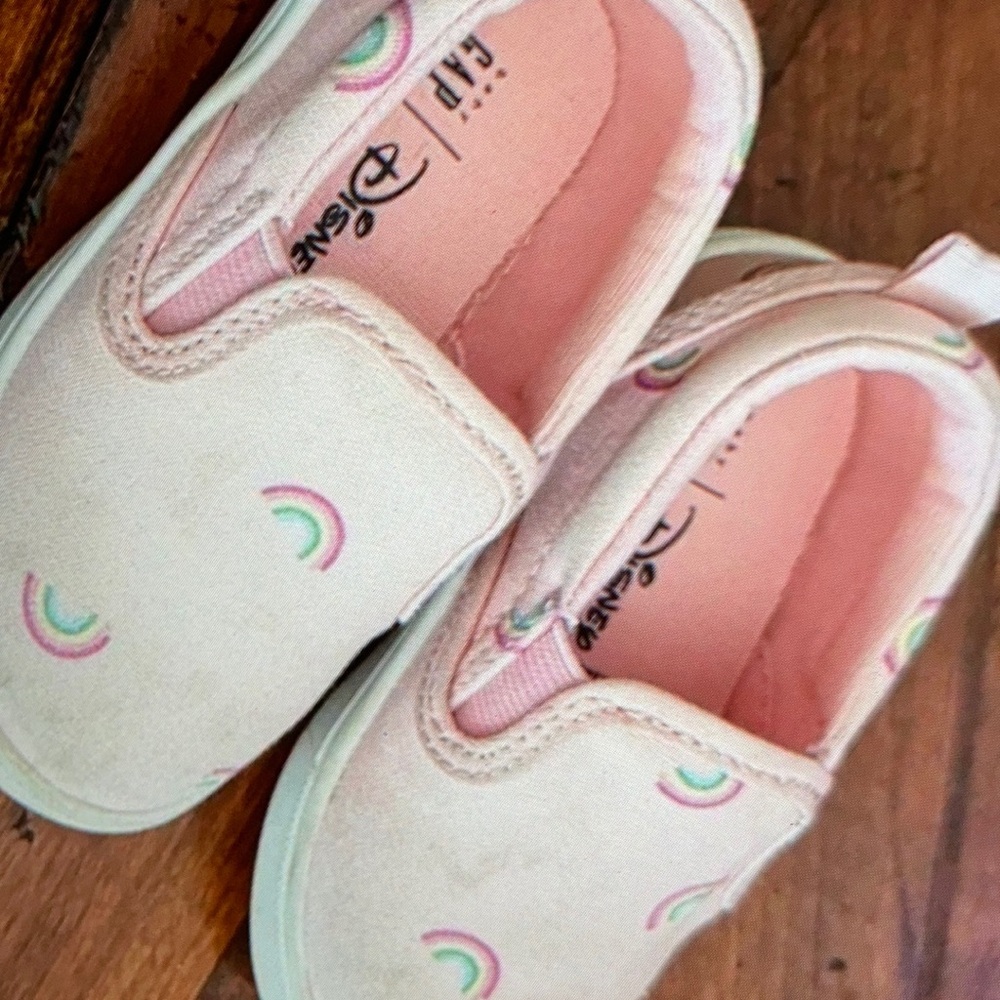 Rainbow accents charming design style shoes